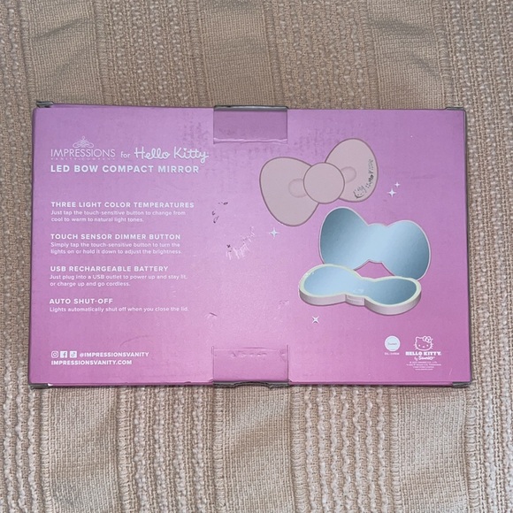 Large Hello Kitty® Bow LED Compact Mirror - Picture 3 of 11